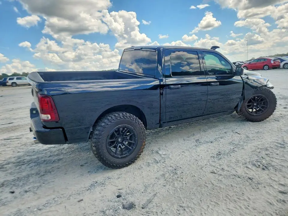 2015 RAM 1500 ST  