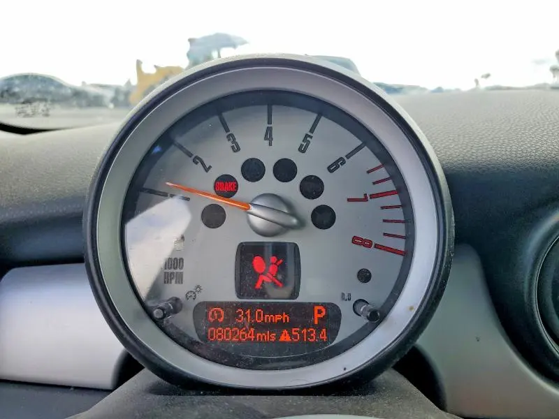 2010 MINI COOPER   