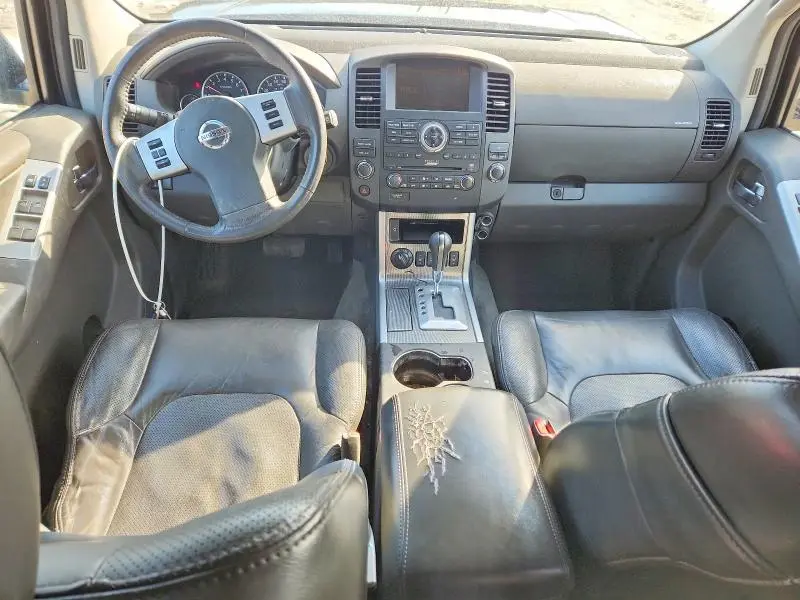 2011 NISSAN PATHFINDER S  