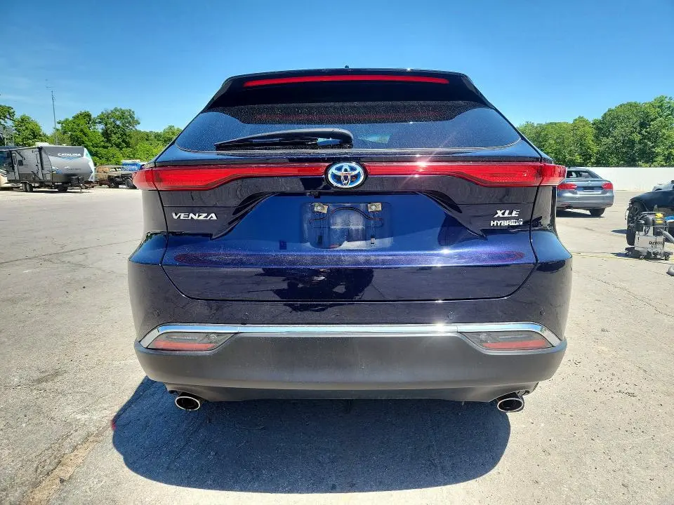 2022 TOYOTA VENZA XLE  