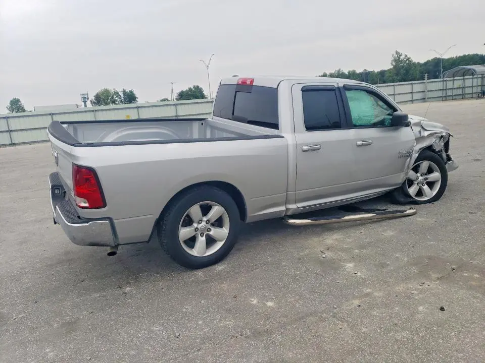 2013 RAM 1500 SLT  