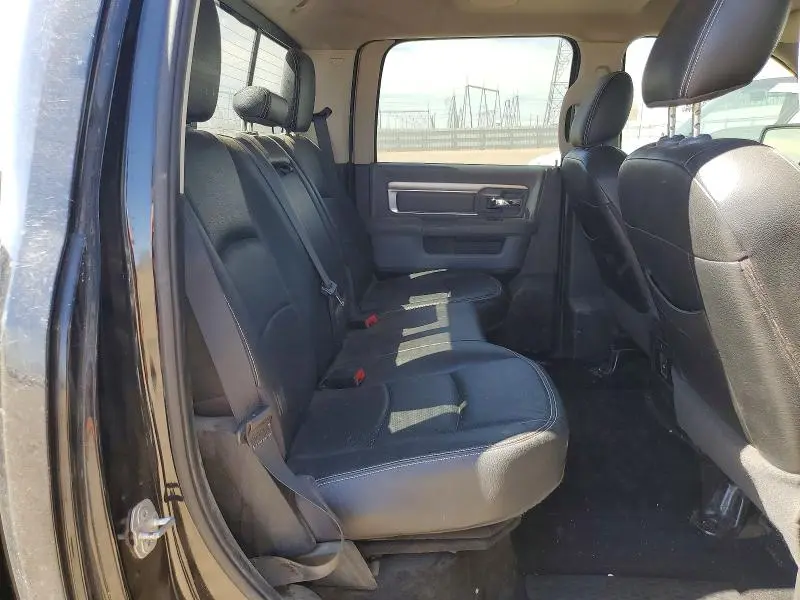 2015 RAM 1500 SLT  