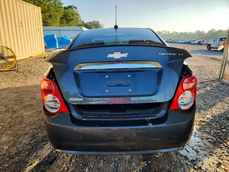 2016 CHEVROLET SONIC LT  