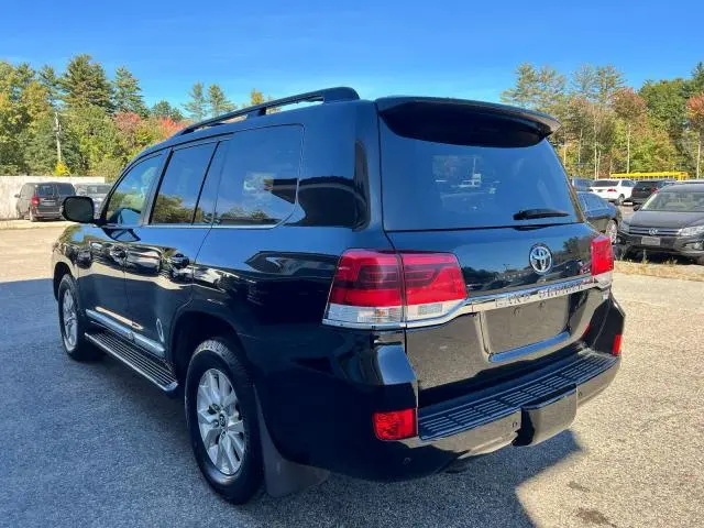 2016 TOYOTA LAND CRUISER   