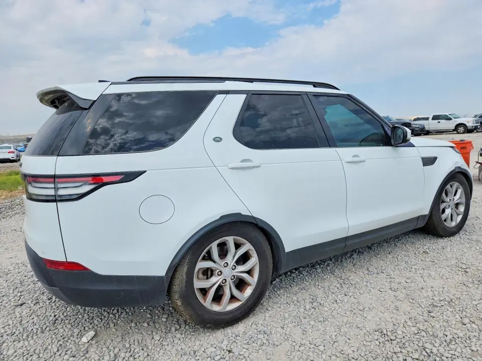 2017 LAND ROVER DISCOVERY SE  