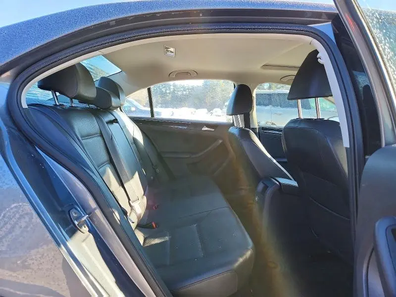 2015 VOLKSWAGEN JETTA TDI  