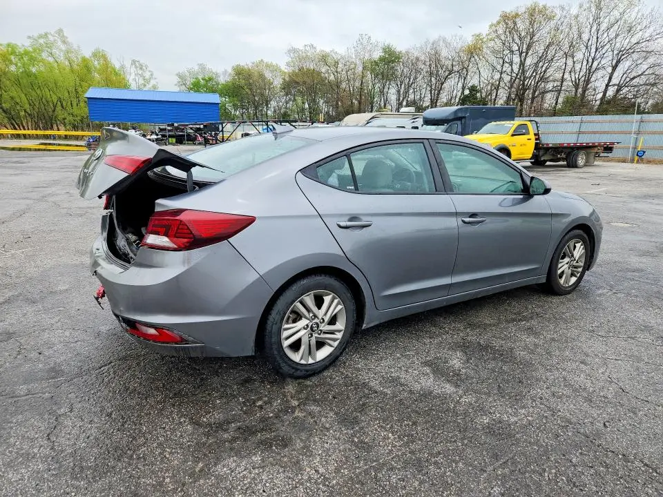 2019 HYUNDAI ELANTRA SEL  