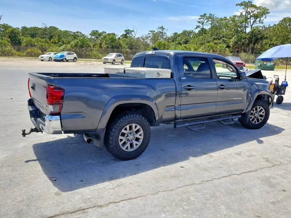 2019 TOYOTA TACOMA SR5 V6  