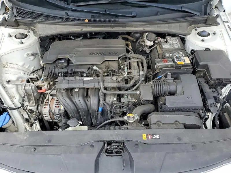 2021 HYUNDAI ELANTRA SE  