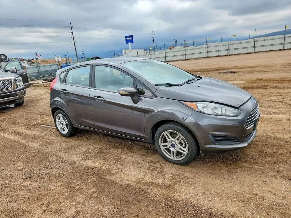 2017 FORD FIESTA SE  
