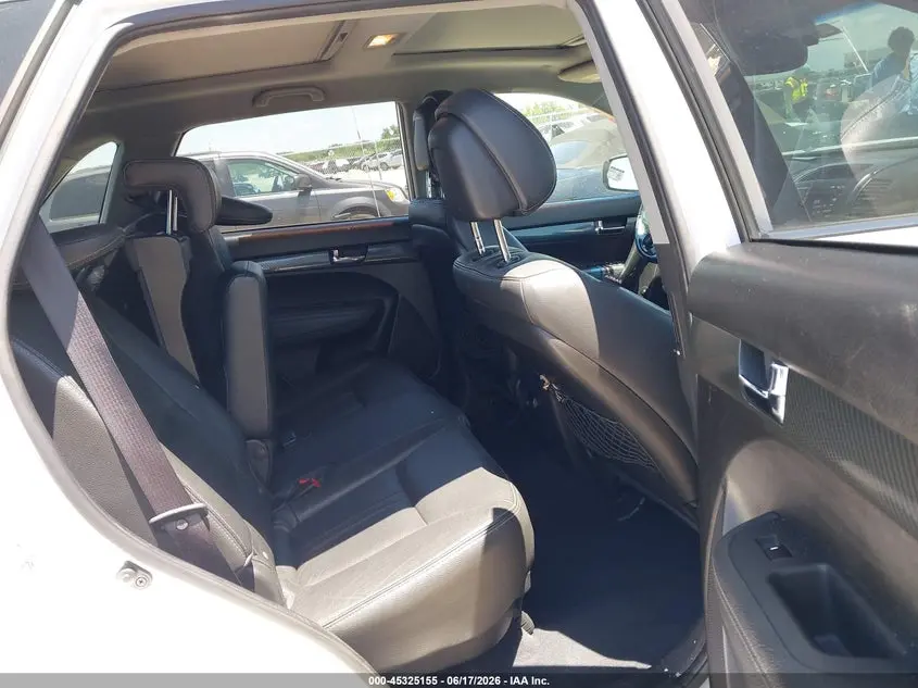 2011 KIA SORENTO SX V6