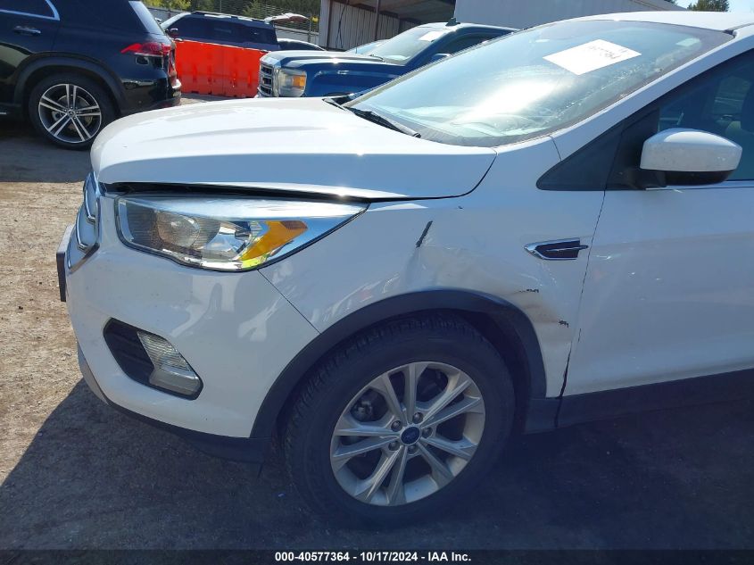 2017 FORD ESCAPE SE