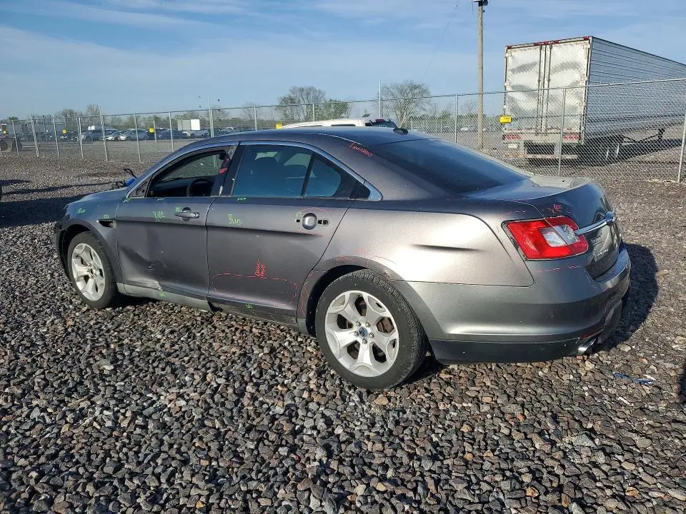 2011 FORD TAURUS LIMITED  
