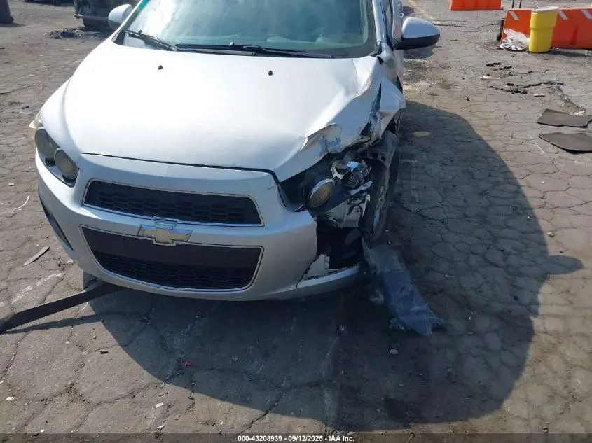 2015 CHEVROLET SONIC LT AUTO