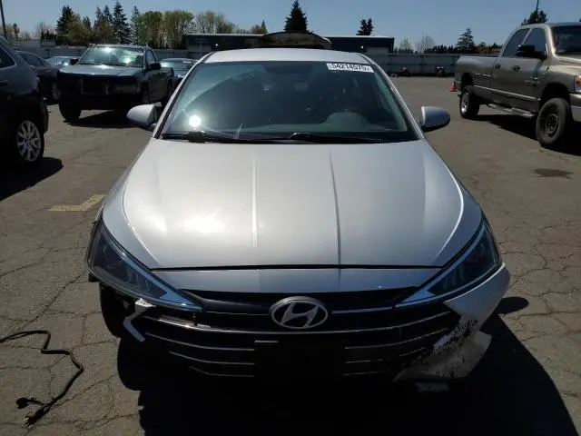 2019 HYUNDAI ELANTRA SE