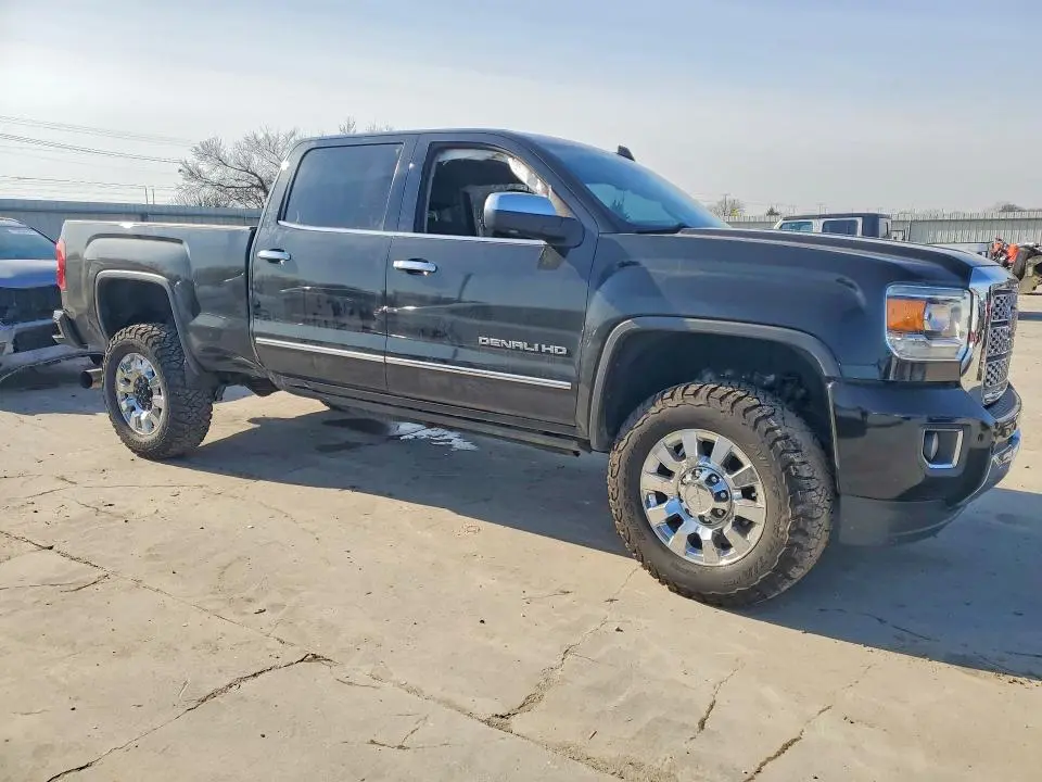 2019 GMC SIERRA K2500 DENALI  