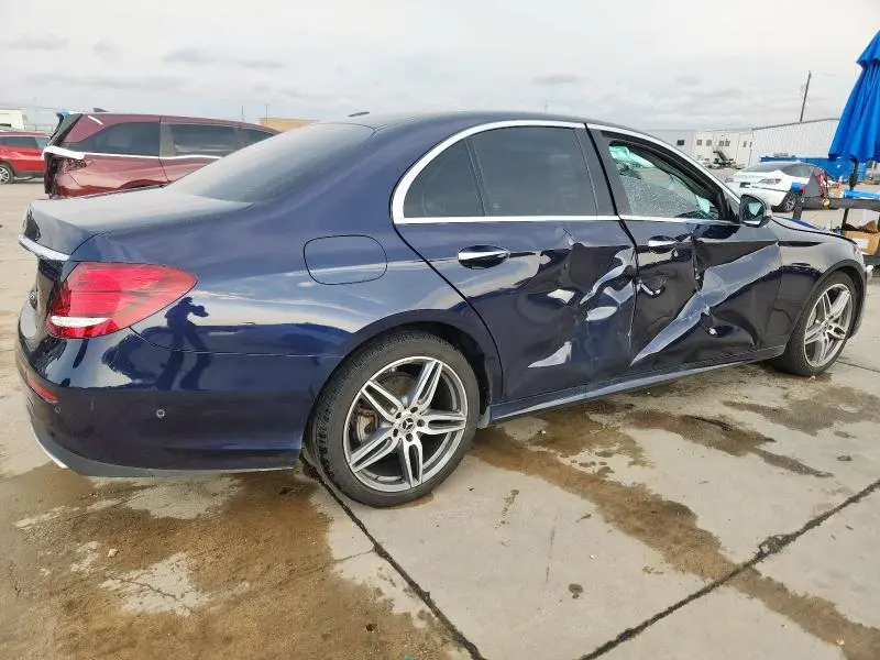 2019 MERCEDES-BENZ E 300  