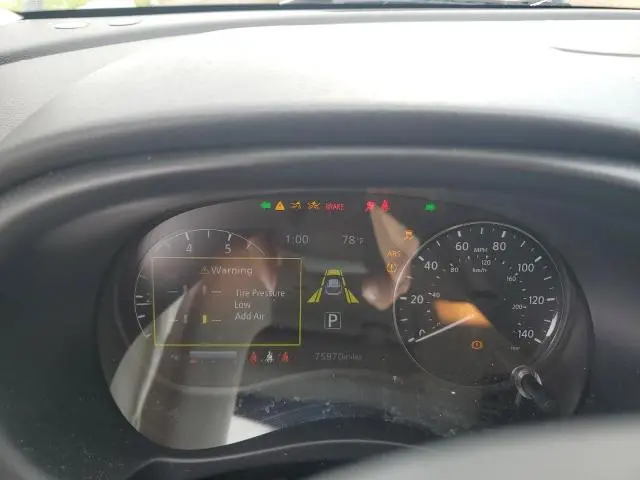 2021 NISSAN KICKS SV  