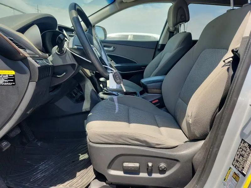 2018 HYUNDAI SANTA FE SE  