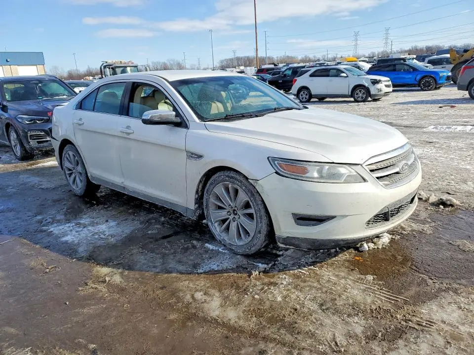 2011 FORD TAURUS LIMITED  