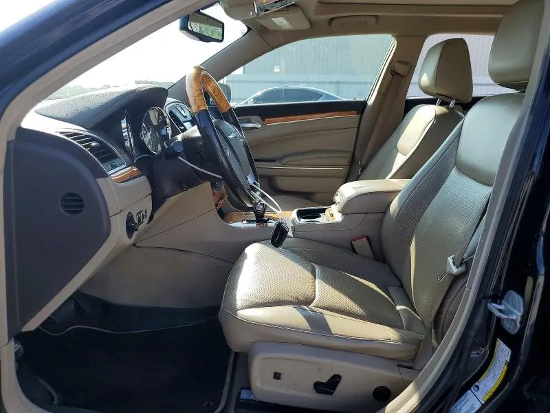 2013 CHRYSLER 300C   
