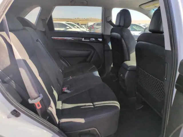 2014 KIA SORENTO LX  