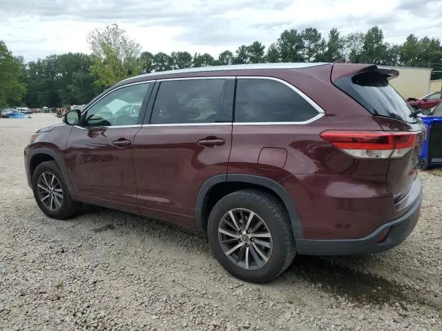 2017 TOYOTA HIGHLANDER SE  