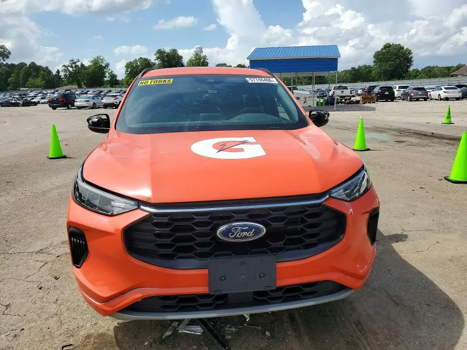 2023 FORD ESCAPE ST LINE  