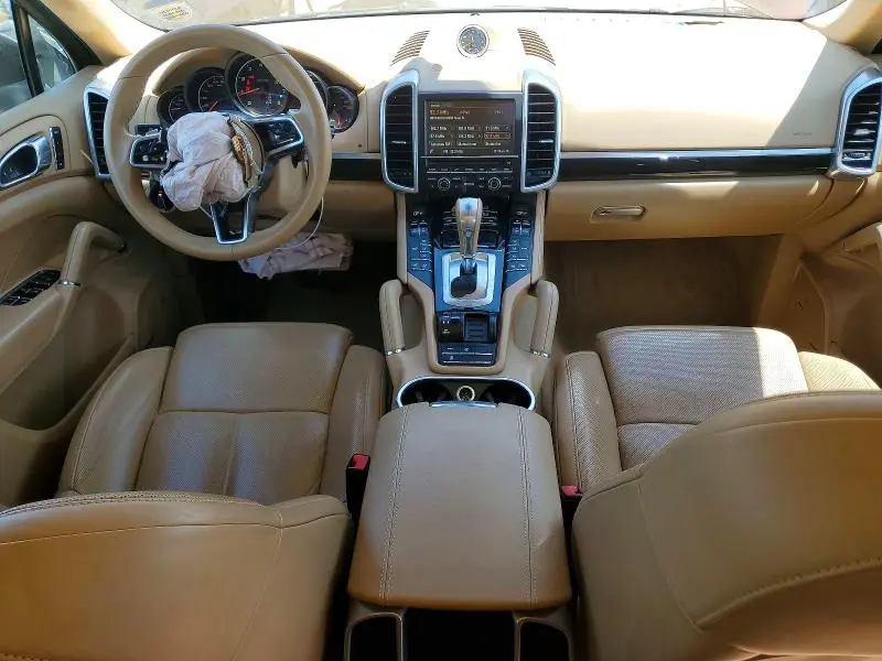 2016 PORSCHE CAYENNE   
