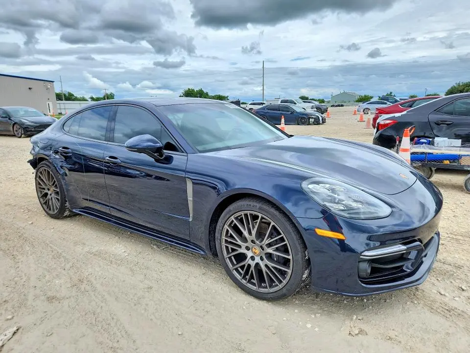 2022 PORSCHE PANAMERA BASE  