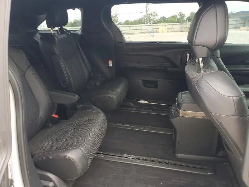 2025 TOYOTA SIENNA   