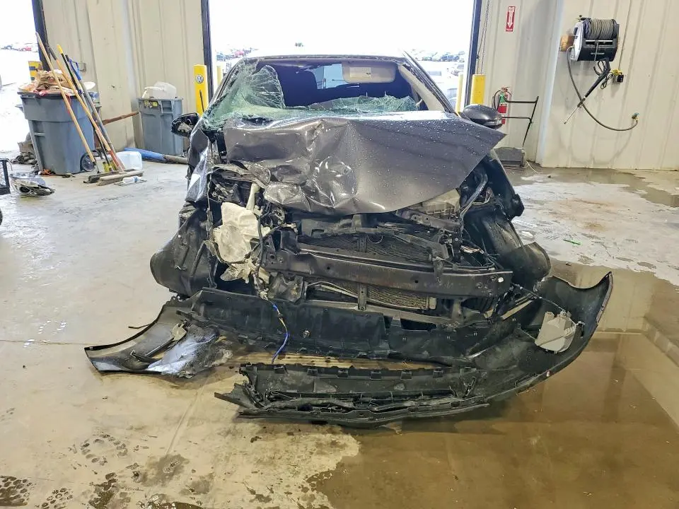 2015 TOYOTA PRIUS C TWO  