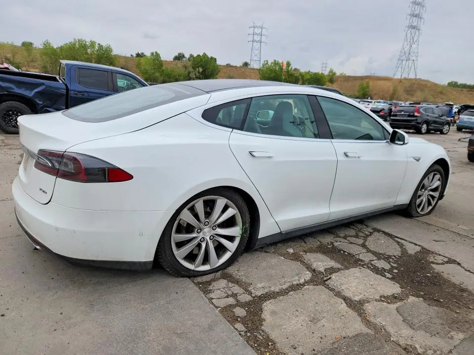 2015 TESLA MODEL S 70D  