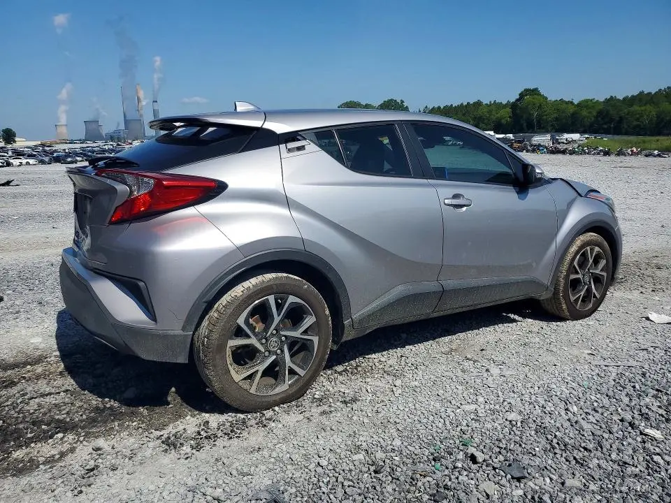 2020 TOYOTA C-HR XLE  