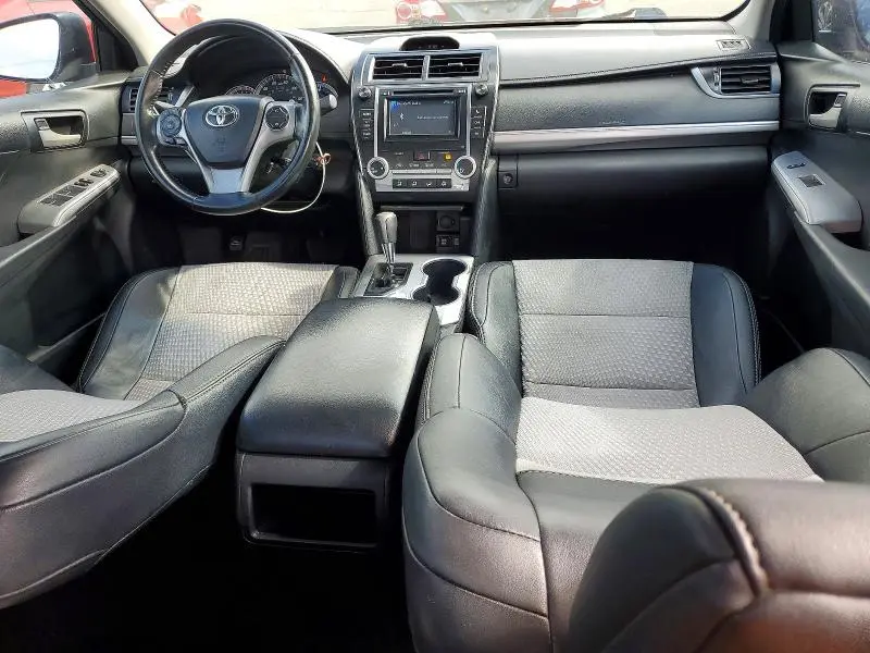 2013 TOYOTA CAMRY SE  