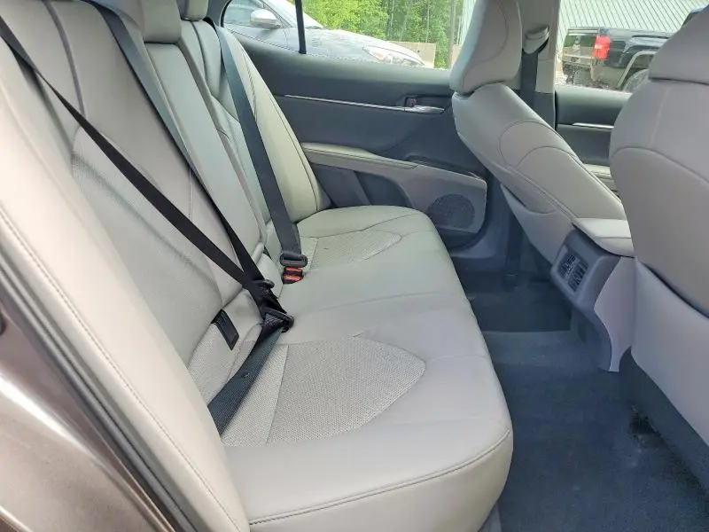 2024 TOYOTA CAMRY XLE  