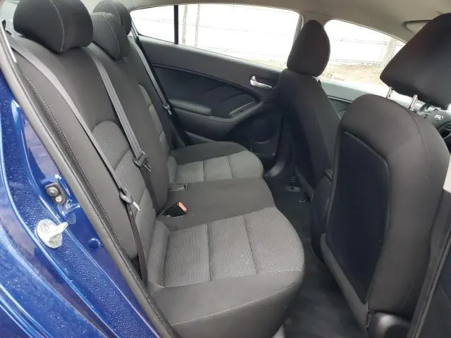 2017 KIA FORTE LX  