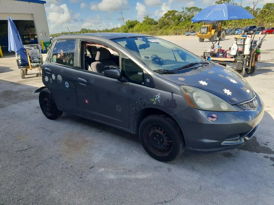 2013 HONDA FIT   