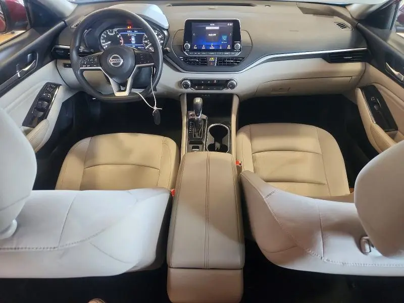 2021 NISSAN ALTIMA SV  