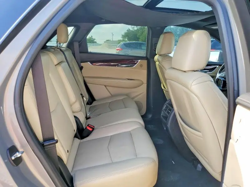 2018 CADILLAC XT5 LUXURY  