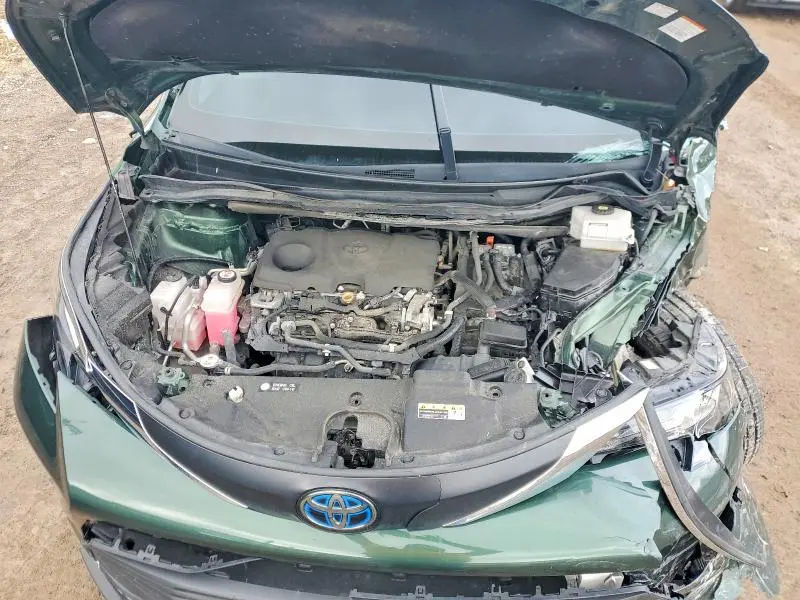 2021 TOYOTA SIENNA XLE 8-PASSENGER  