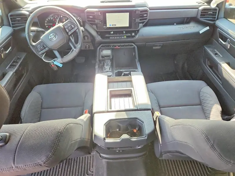 2025 TOYOTA TUNDRA SR5  