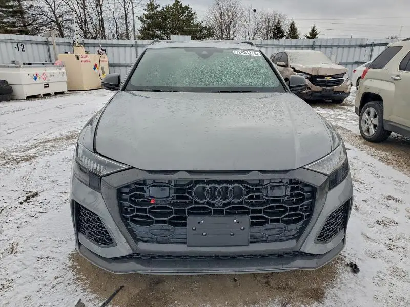2024 AUDI RS Q8   