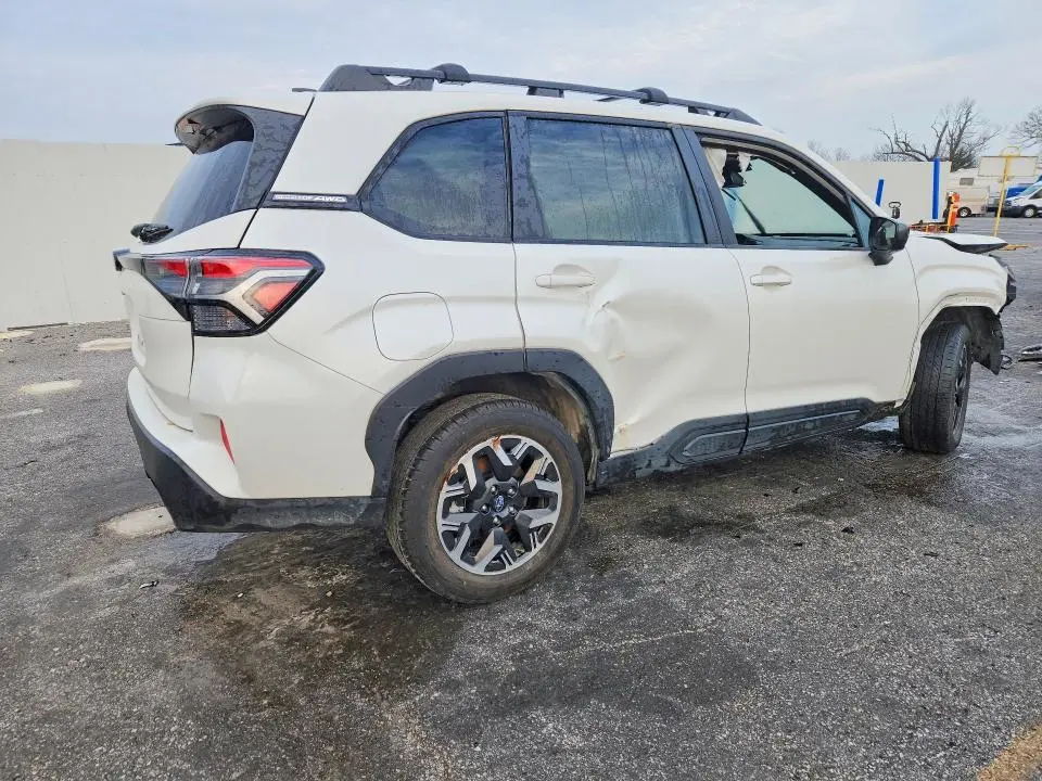 2025 SUBARU FORESTER PREMIUM  