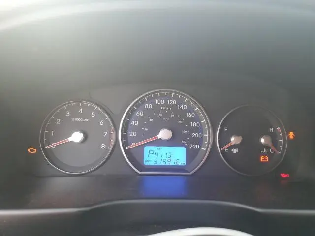 2010 HYUNDAI SANTA FE SE  