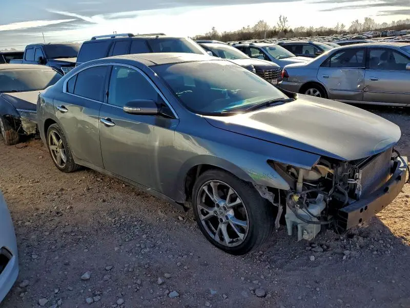 2014 NISSAN MAXIMA S  
