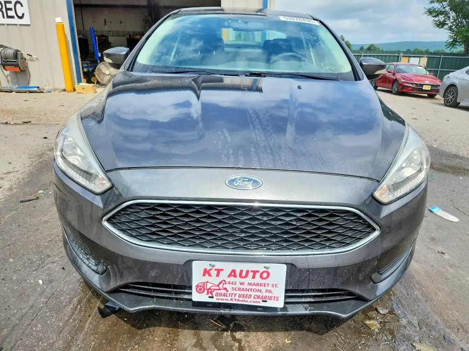 2017 FORD FOCUS SE  