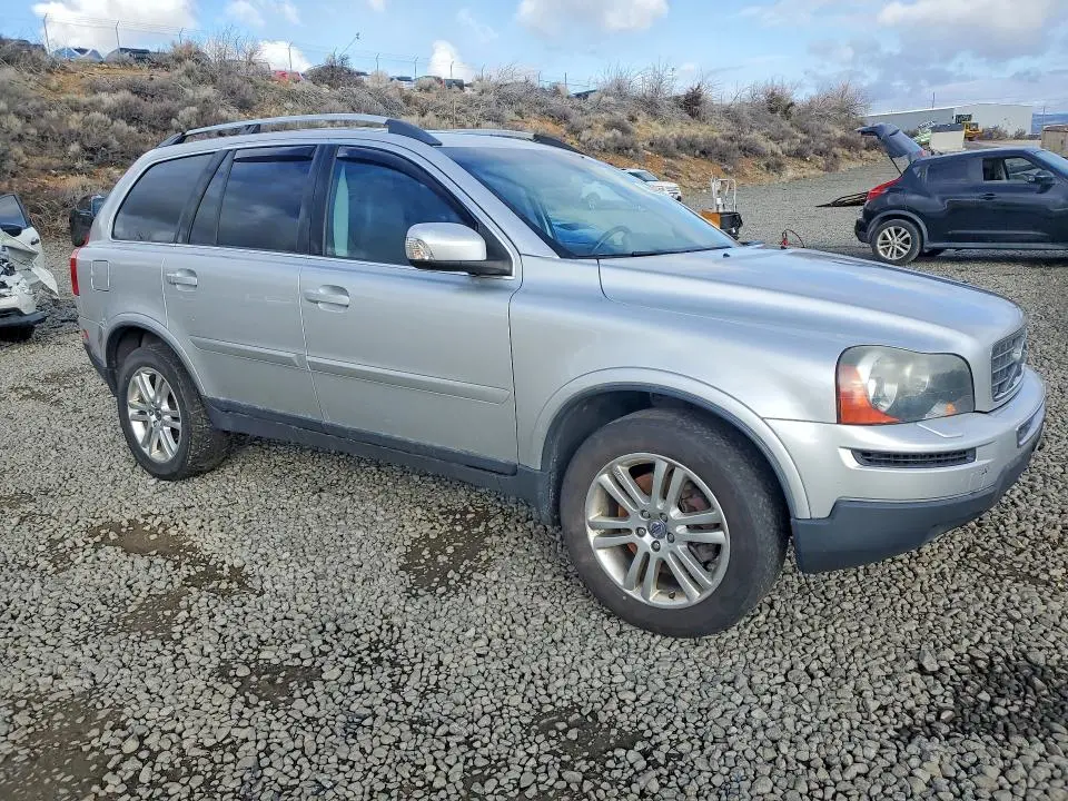 2010 VOLVO XC90   