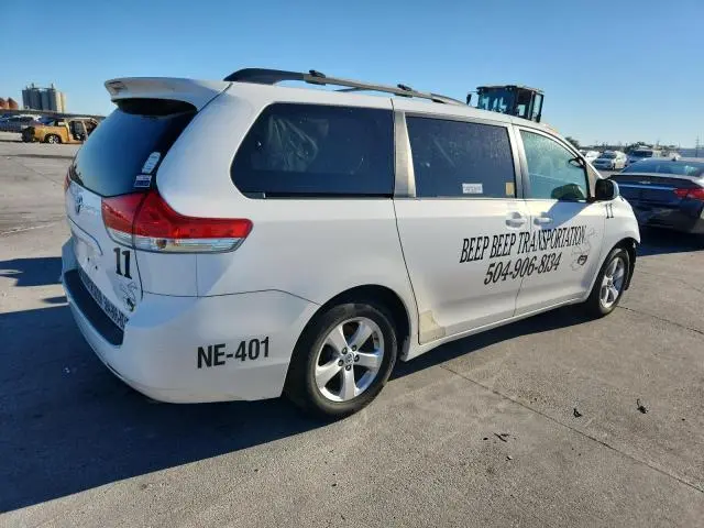 2011 TOYOTA SIENNA LE  