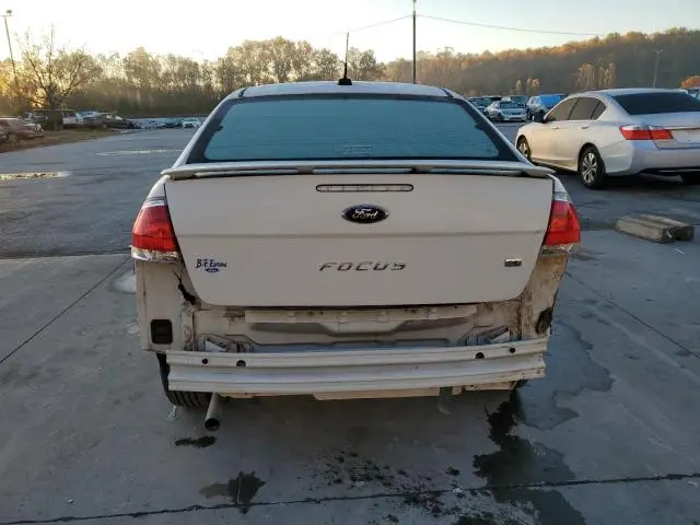 2010 FORD FOCUS SE  